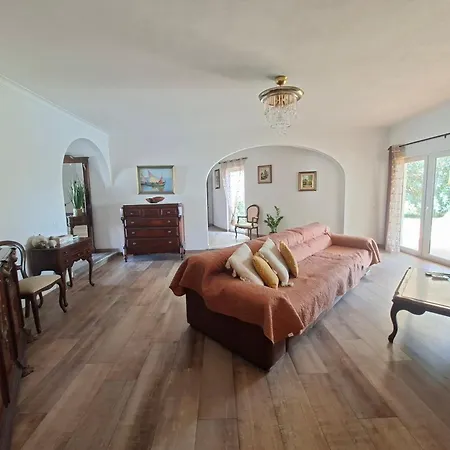 Caixinha Villa Armação de Pêra